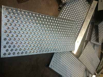 無孔起鼓型防滑板 無孔起鼓型防滑板