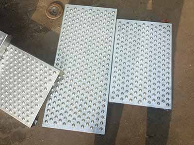 無孔起鼓型防滑板 無孔起鼓型防滑板